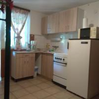 Balatonalmádiban 4 személynek házikó kiadó