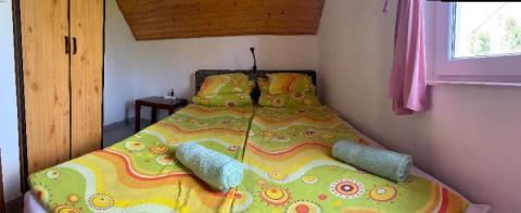 Balatonszepezden egész évben panorámás kétszintes ikerház kiadó