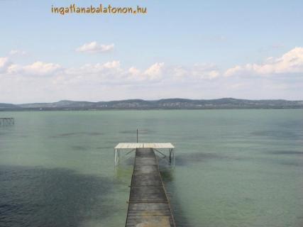 Exkluzív vízparti minimál nyaralóvilla max 12 főnek kiadó (351)