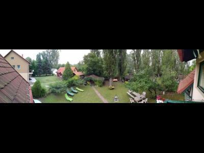 Balatonföldváron 8 fős önálló nyaraló kiadó