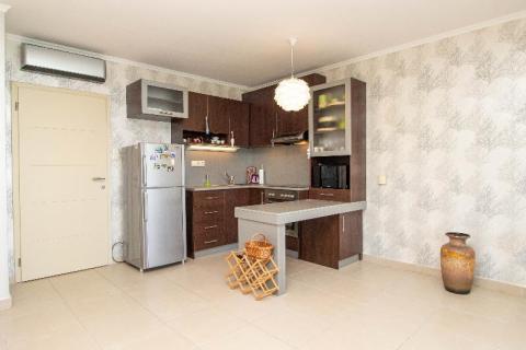 Panorámás, közvetlen vízparti apartman kiadó (976)