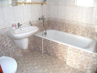 Zamárdiban medencés ikernyaraló fele max 8 főnek (87)