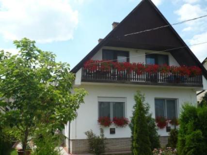 12 Fős Fonyódi Nyaralóház