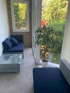 Balatonszepezden egész évben panorámás kétszintes ikerház kiadó