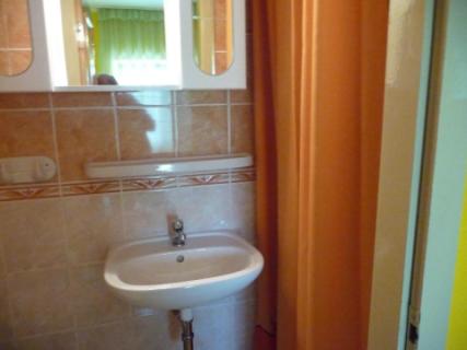 Siófokon az aranyparton a szabad strand közelében 150m-re