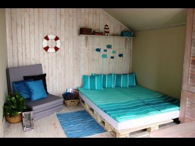 Balatonfüreden közvetlen vízparti önálló nyaraló stéggel (957)