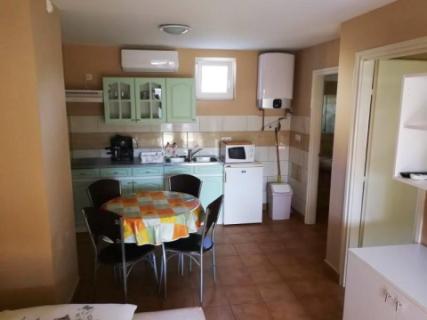 Három különálló medencés apartman Balatontóntól 600m-re