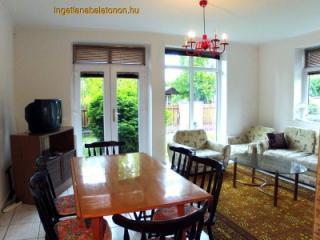 Ikernyaraló mindkét oldala Balatontól 50m-re max 16 főnek (128)