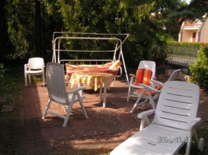 Balatonfenyvesen mediterrán stílusú ház a parthoz közel kiadó