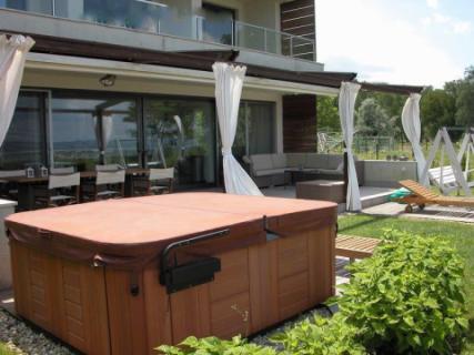 Álmai villája, saját vízparttal 11 vendégnek (110)