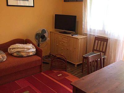 Kiadó 1,5 szobás nyaraló Balatonfenyves (Fenyves Társasüdülő)