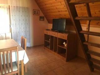 Vízparti faház kiadó max 6 főnek Balatonszárszón (85)