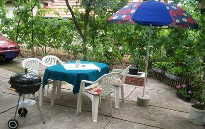 Balatonalmádiban 4 személynek házikó kiadó