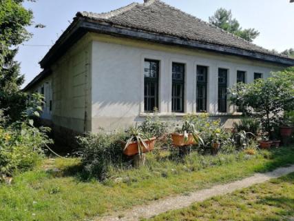 300 nm-es kúria eladó somogyban