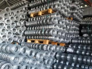 Vadháló kerítés építés drótfonat betonoszlop drótháló