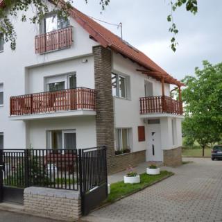Varga Apartman, 4 apartman 8 férőhely