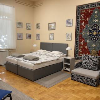 Belvárosi Apartman, 2 apartman 9 férőhely