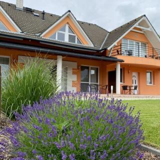 Korall Apartman, 10 apartman 23 férőhely
