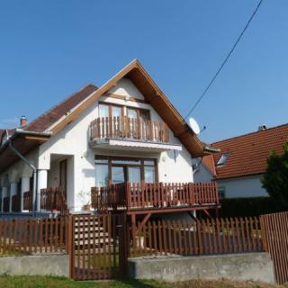 Horizont Nyaralóház, 8 szoba 17 férőhely