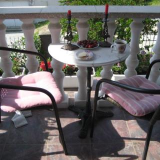 Valloris Apartments, 3 apartman 8 férőhely