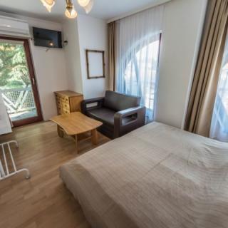 Caesar Apartments, 8 apartman 16 férőhely