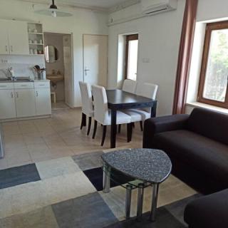 Barackviràg Apartman, 4 apartman 16 férőhely