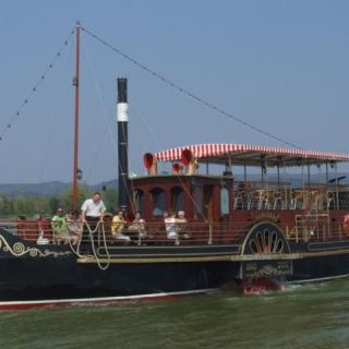 Tulipán Vendégház, 7 szoba 27 férőhely