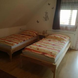 Reni Apartman, 2 apartman 8 férőhely