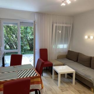 Hugo Lak, 1 apartman 4 férőhely