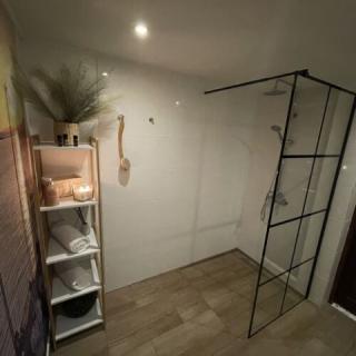 Bier-Lak Apartmanok, 5 apartman 21 férőhely