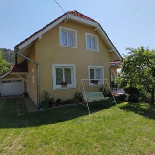 Oszlányi Vendégház, 4 szoba 8 férőhely