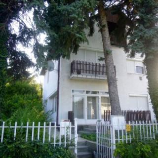 Fridolin Guesthouse, 2 apartman 9 férőhely