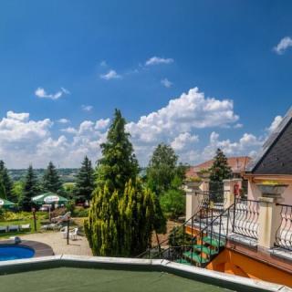 Az Idill Panzió, 17 szoba 45 férőhely