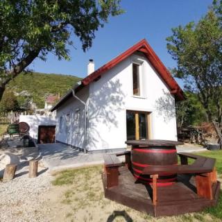 Fehér Vendégház, 3 szoba 5 férőhely