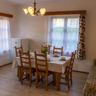 Hajnalka Apartman, 4 apartman 24 férőhely