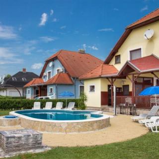 Nemeshegyi Nyaraló, 4 szoba 8 férőhely