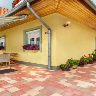 Gorzó Nyaraló, 5 szoba 8 férőhely