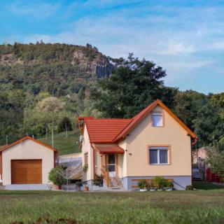 Bazaltorgona Apartman, 1 apartman 5 férőhely