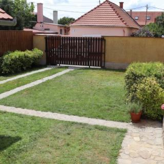 B6 Apartman, 1 apartman 8 férőhely