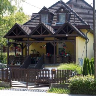 Május Apartman, 2 apartman 14 férőhely