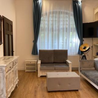 Campana Villa, 9 szoba 22 férőhely