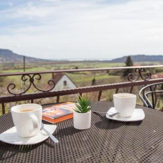 NaphozHolddal Apartman, 1 apartman 4 férőhely