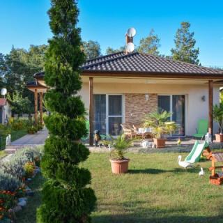 Mácsai Nyaraló, 3 szoba 5 férőhely