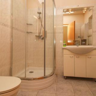 399 Fiatalos Apartman, 1 apartman 5 férőhely