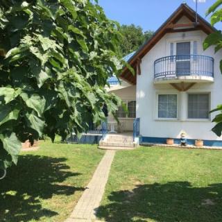 Kék Kuckó Vendégház, 1 apartman 8 férőhely