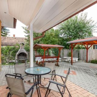 Nyaralóház Wi-Fi-vel és klímával, 1 szoba 6 férőhely