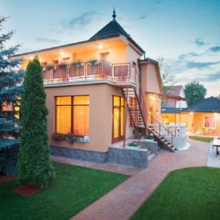 Sunshine SH Apartmanház, 10 apartman 20 férőhely