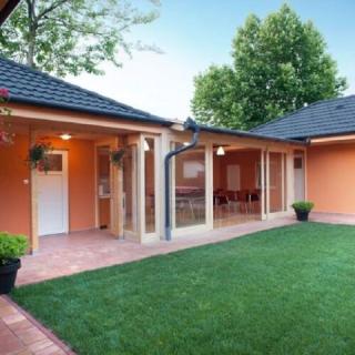 Sunshine SH Apartmanház, 10 apartman 20 férőhely