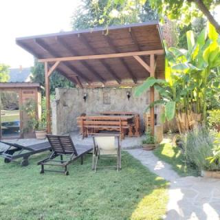 Adél Vendégház, 7 szoba 14 férőhely