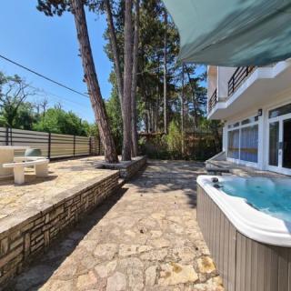 Öt Fenyő Apartmanház, 8 apartman 18 férőhely